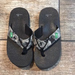 sanuk boys sandals